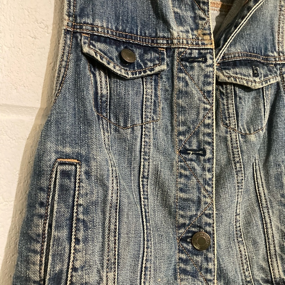 American Eagle Size M Denim Vest - Picture 3 of 5